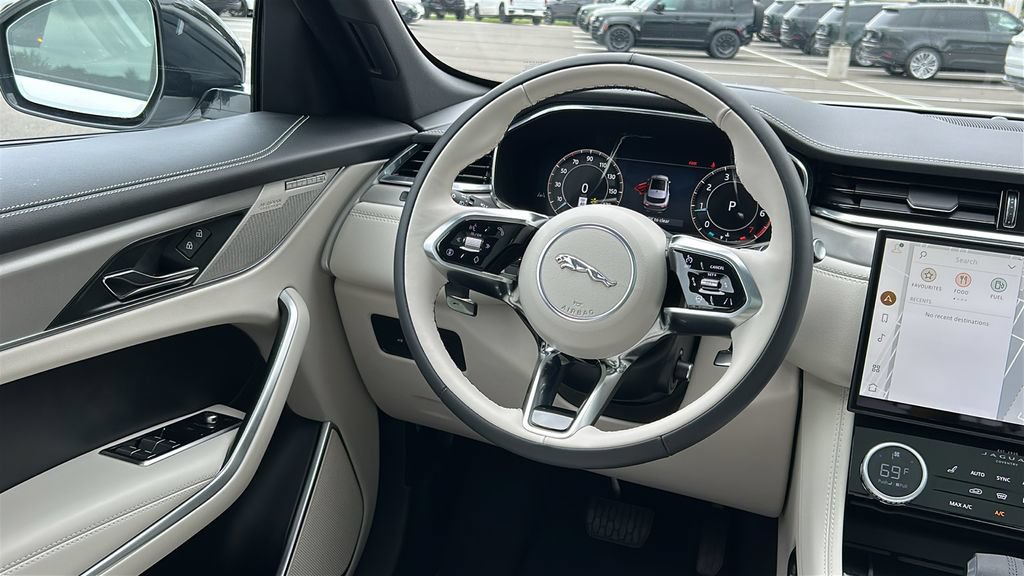 Used 2026 Jaguar F-PACE R-Dynamic S AWD/4WD image 27
