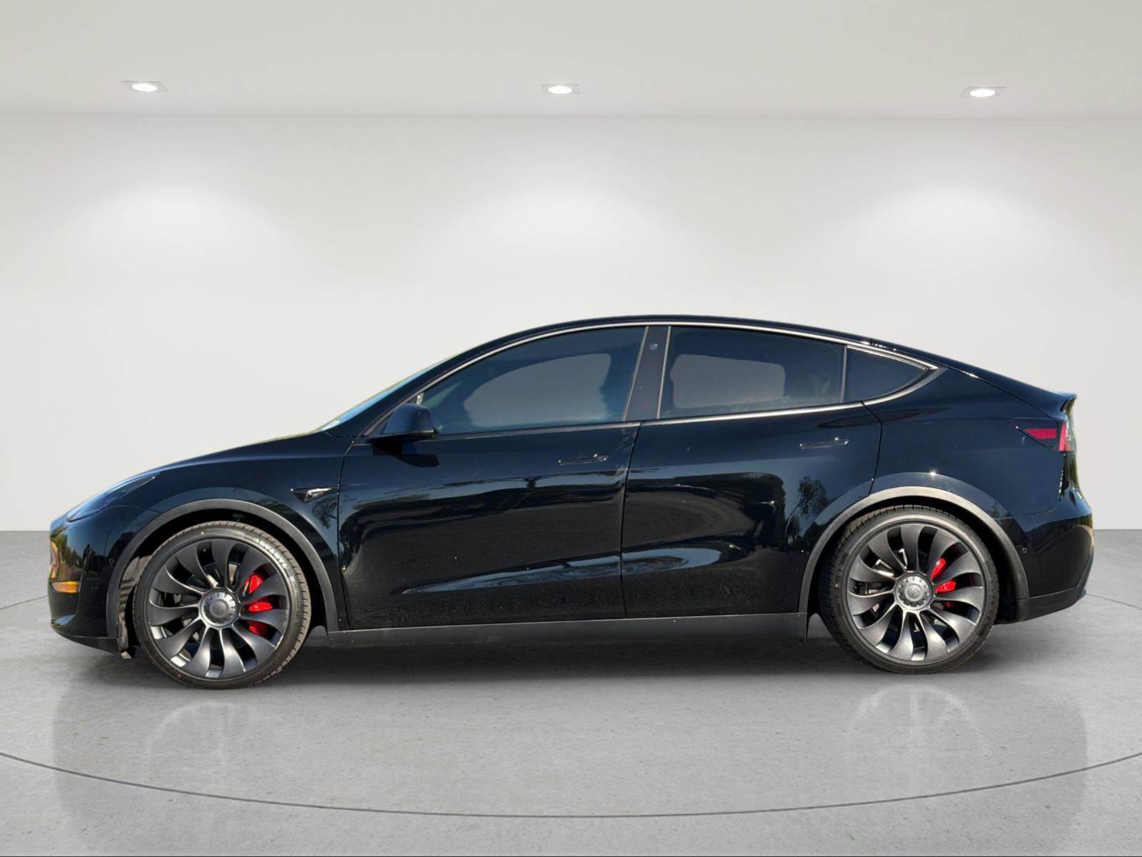 Used 2022 Tesla Model Y Performance AWD/4WD image 2