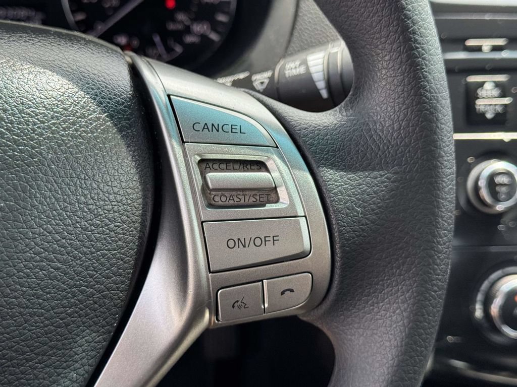 Used 2013 Nissan Altima 2.5 S FWD image 20