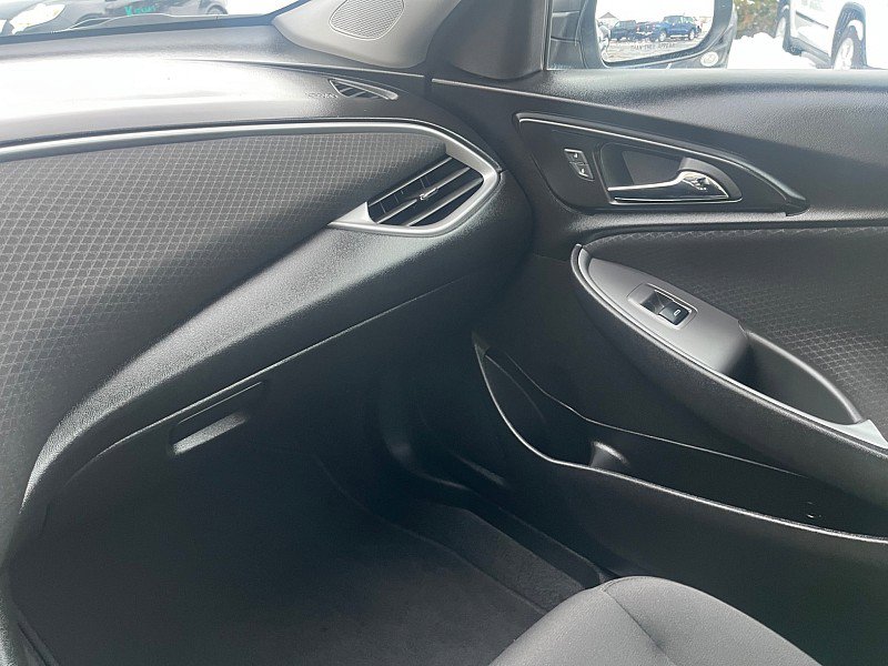 Used 2025 Chevrolet Malibu LT image 35