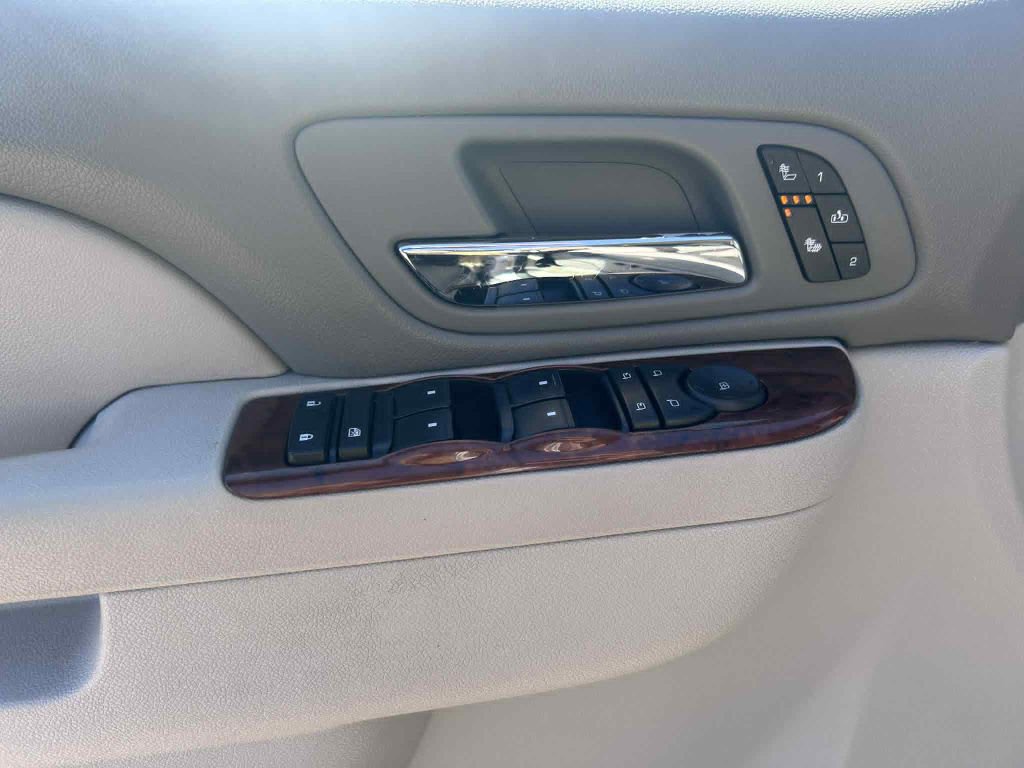 Used 2011 GMC Sierra 2500 SLT w/ SLT Convenience Package image 17