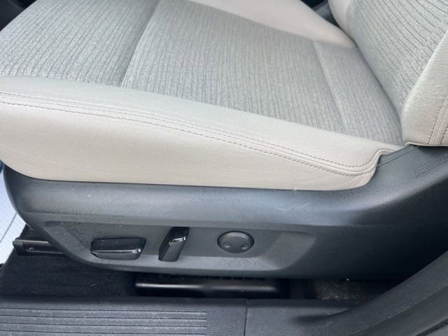 Used 2023 Nissan Rogue SV image 24