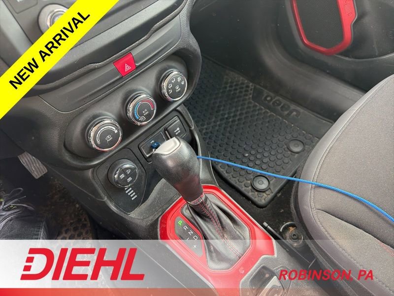 Certified 2016 Jeep Renegade Trailhawk image 16