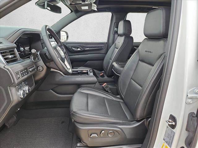 Used 2024 GMC Yukon XL Denali image 17
