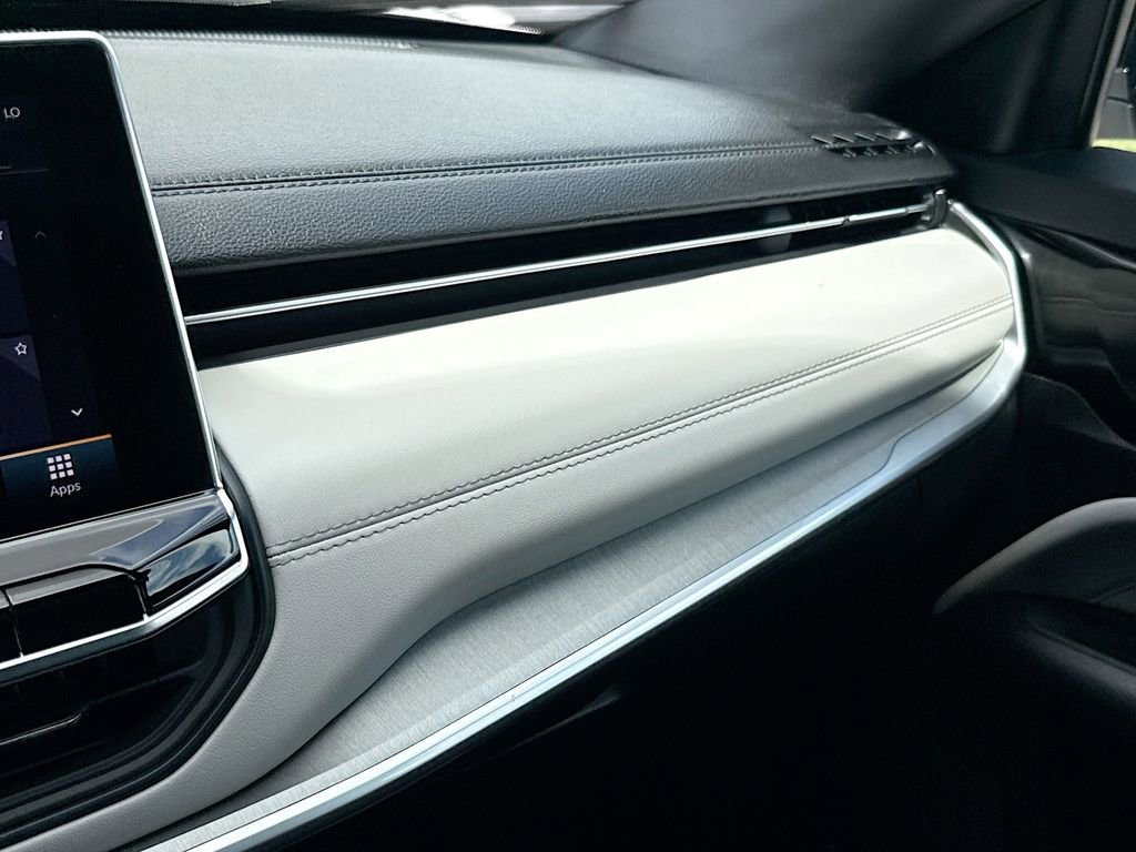 Used 2026 Jeep Compass Limited image 22