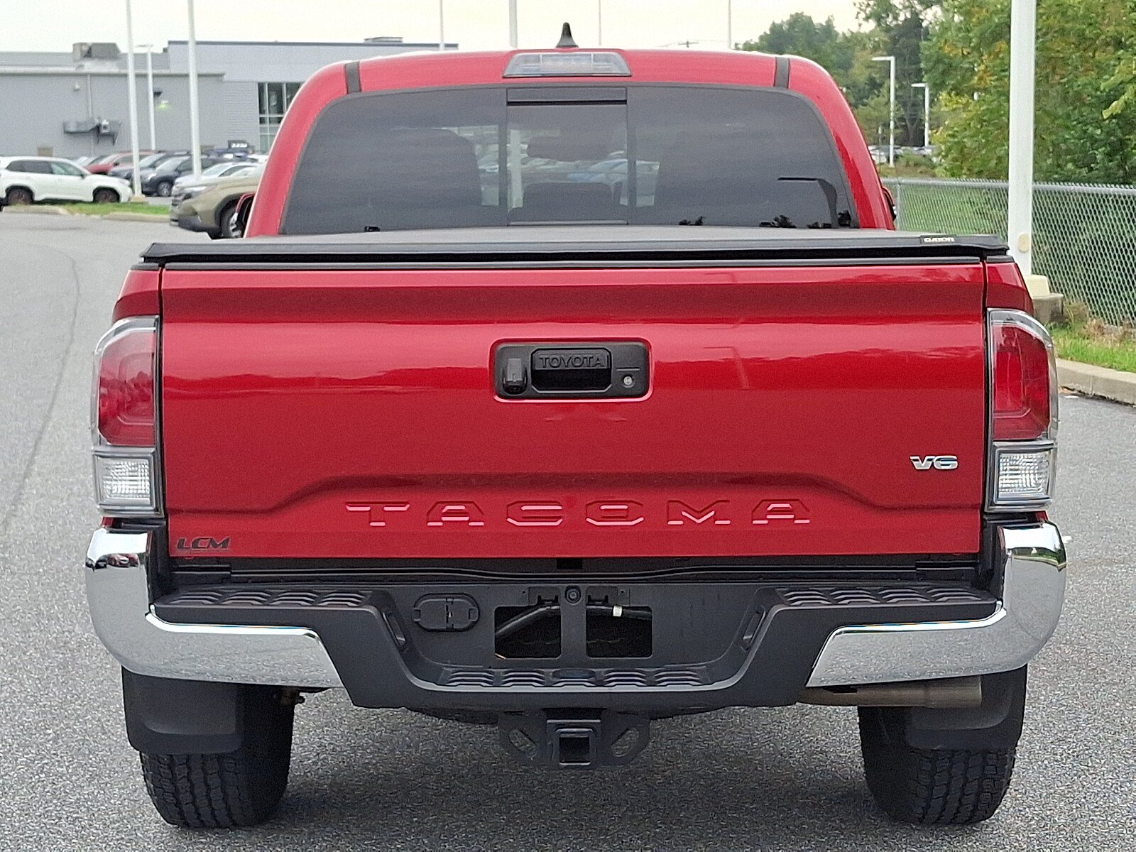 Used 2022 Toyota Tacoma TRD Off-Road AWD/4WD image 5