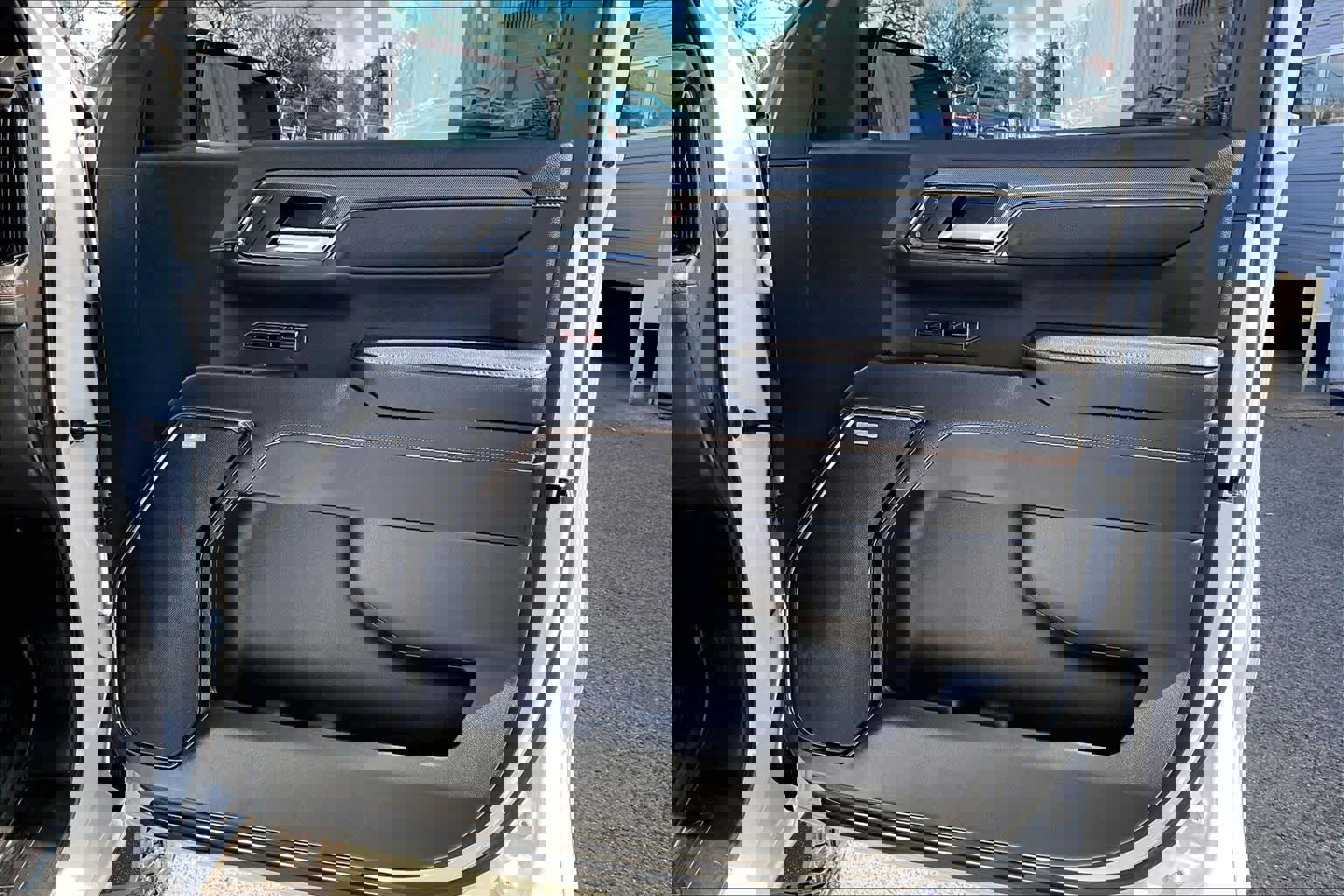 Used 2023 GMC Sierra 1500 AT4 image 23