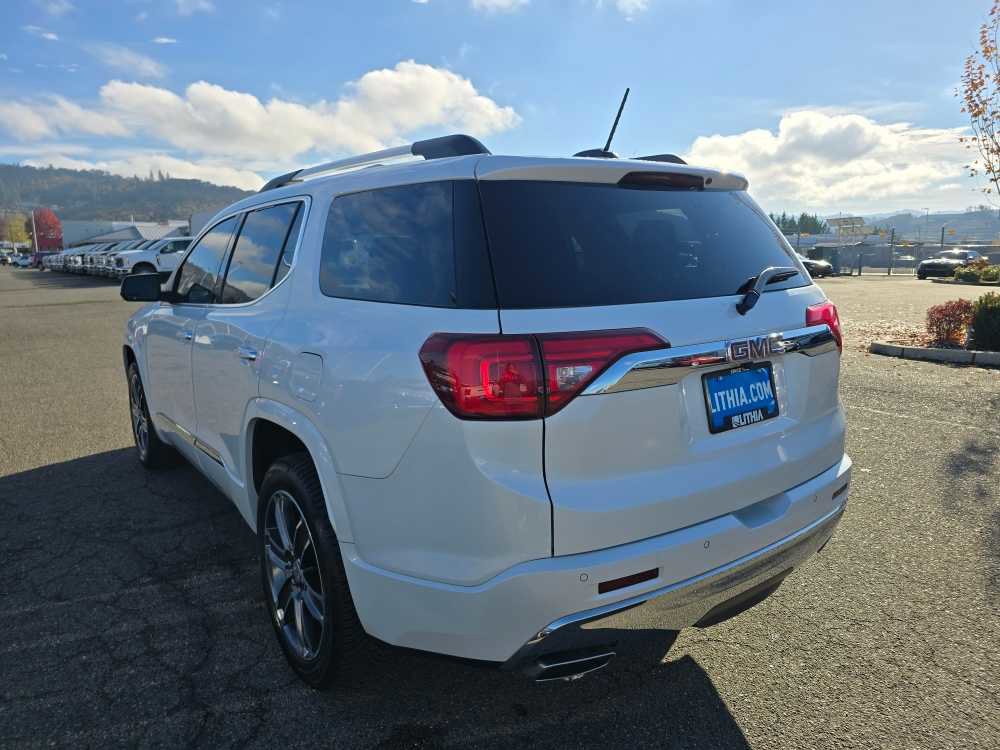 Used 2018 GMC Acadia Denali w/ Technology Package image 3