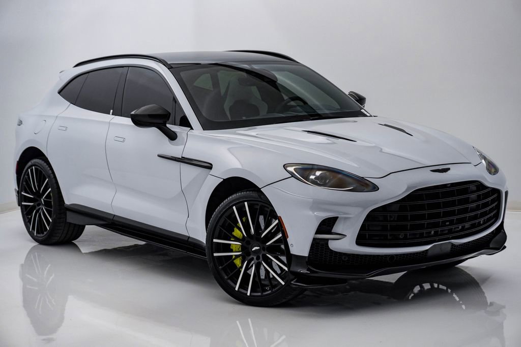 Used 2023 Aston Martin DBX 707 image 3