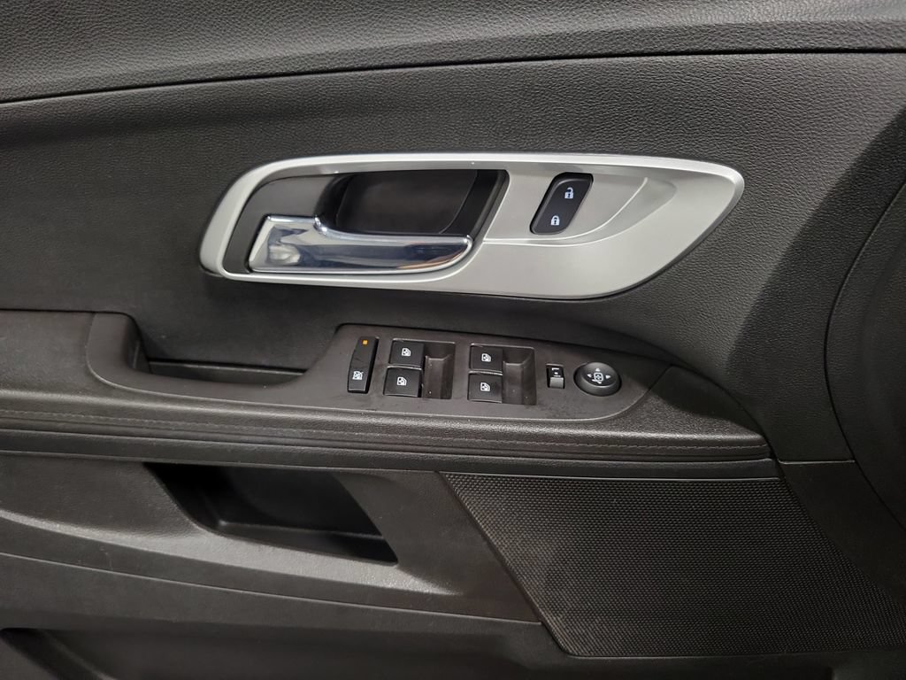 Used 2017 Chevrolet Equinox LS w/ LPO, Protection Package FWD image 19