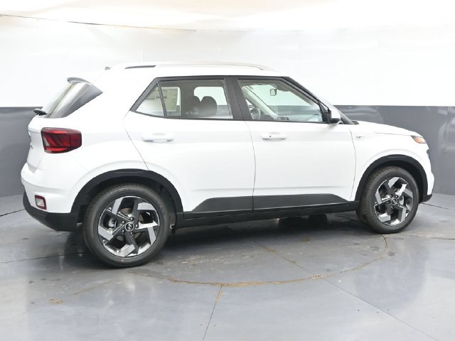New 2026 Hyundai Venue SEL FWD image 6