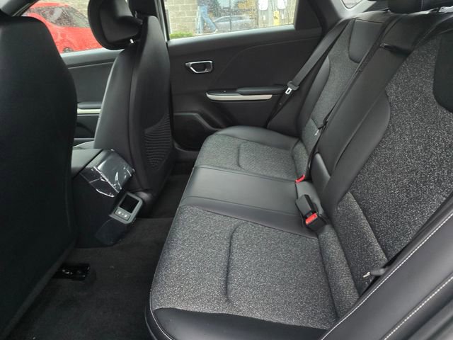 New 2025 Kia K4 GT-Line image 15