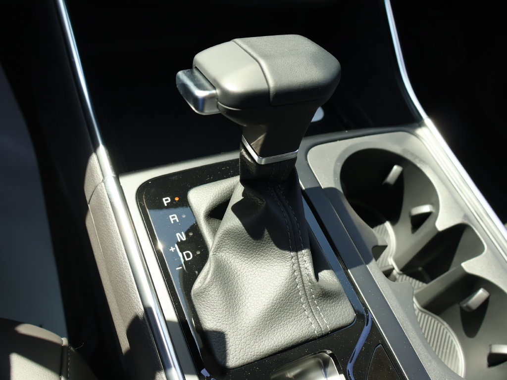 New 2027 Kia Carnival SX w/ Dark Edition Package FWD image 32