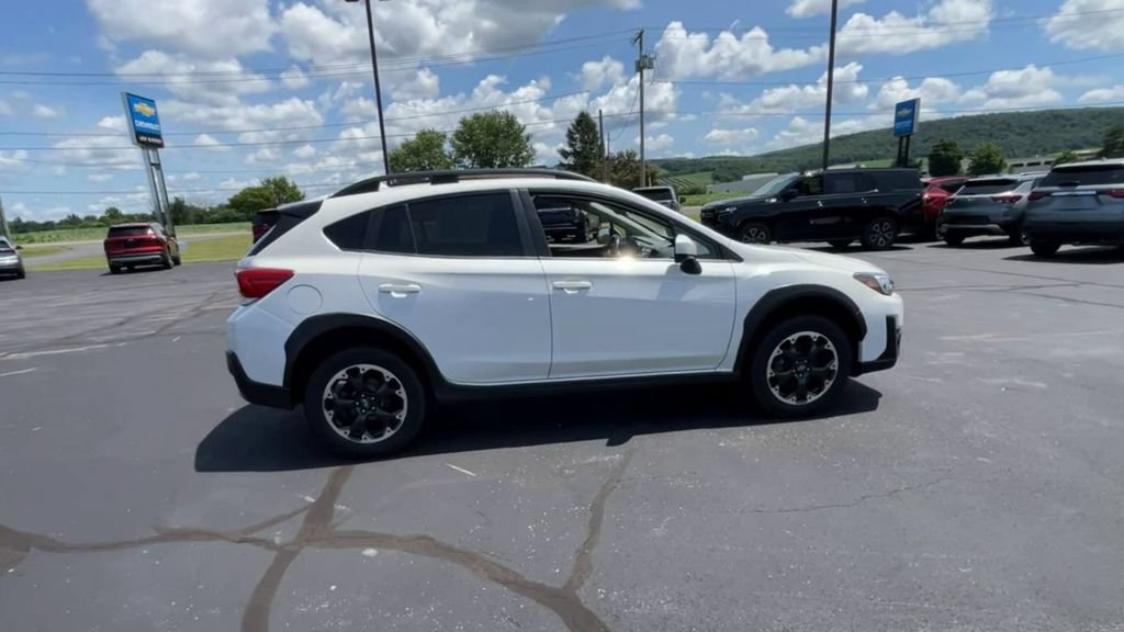 Used 2023 Subaru Crosstrek 2.0i Premium AWD/4WD image 9