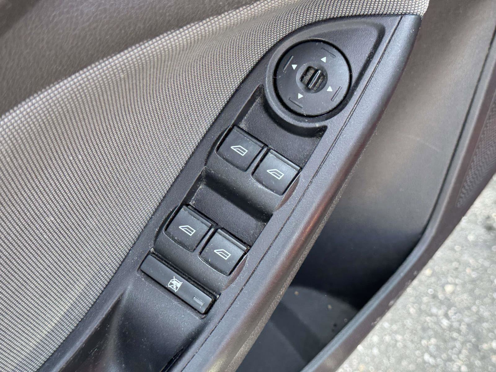 Used 2014 Ford Focus SE image 13