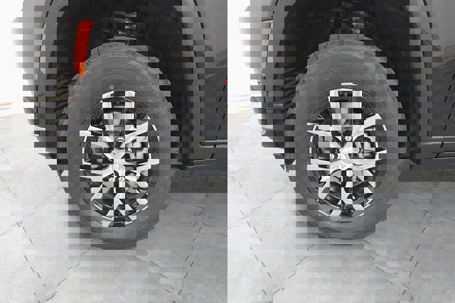 New 2025 Jeep Grand Cherokee L Limited image 29