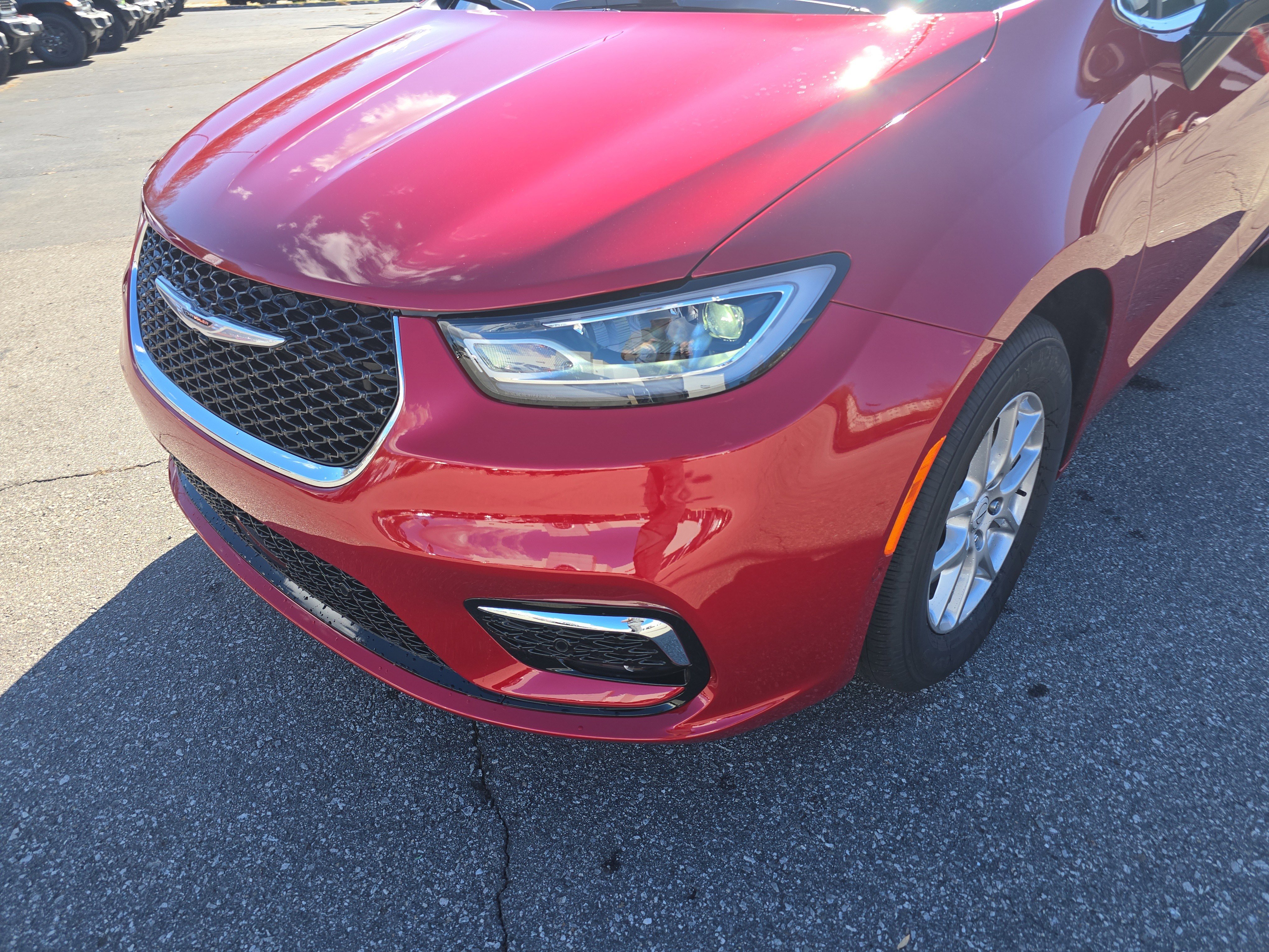 New 2026 Chrysler Pacifica Select image 11