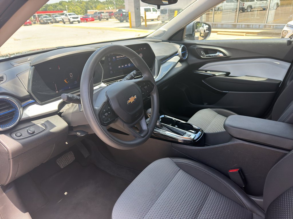 Certified 2024 Chevrolet Trax LT FWD image 16