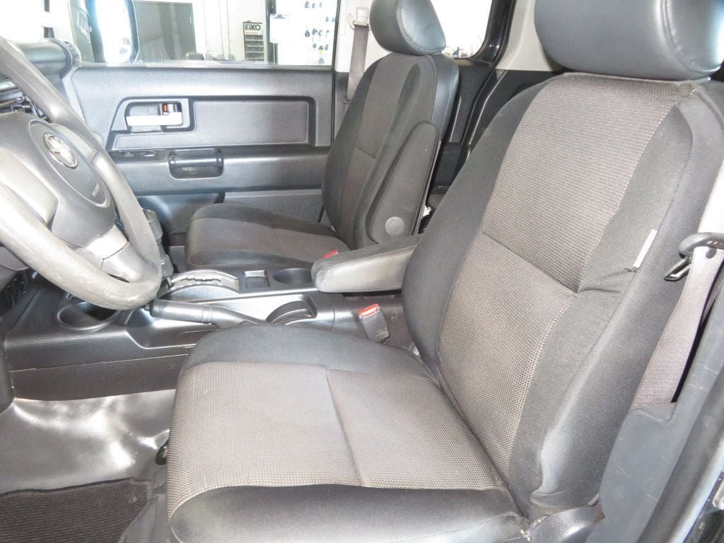 Used 2008 Toyota FJ Cruiser 4WD w/ Convenience Pkg image 18