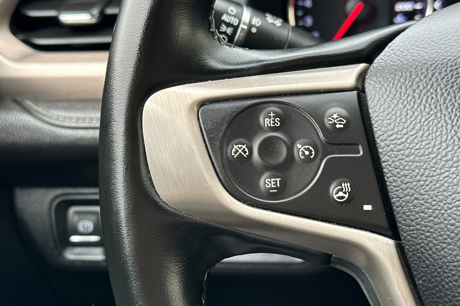 Certified 2023 GMC Acadia Denali image 33