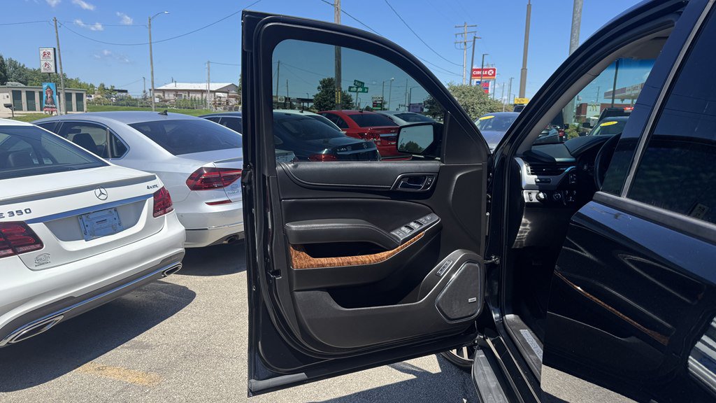 Used 2018 Chevrolet Tahoe Premier w/ RST 6.2L Performance Edition AWD/4WD image 14