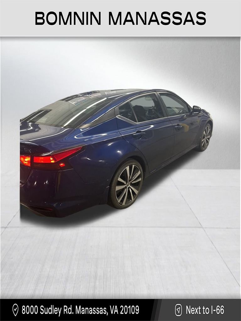 Used 2022 Nissan Altima 2.5 SR image 9