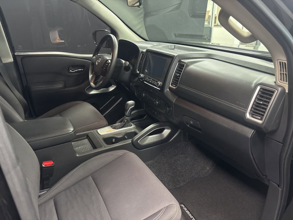Used 2022 Nissan Frontier SV RWD image 10