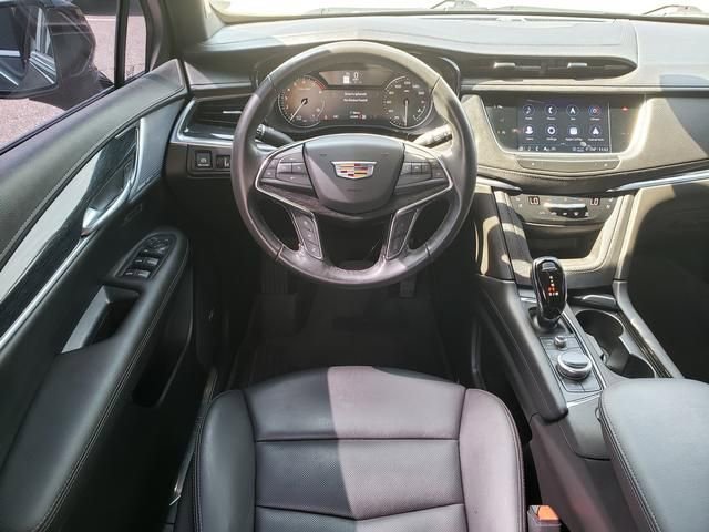Used 2023 Cadillac XT5 Premium Luxury w/ LPO, Floor Liner Package AWD/4WD image 18