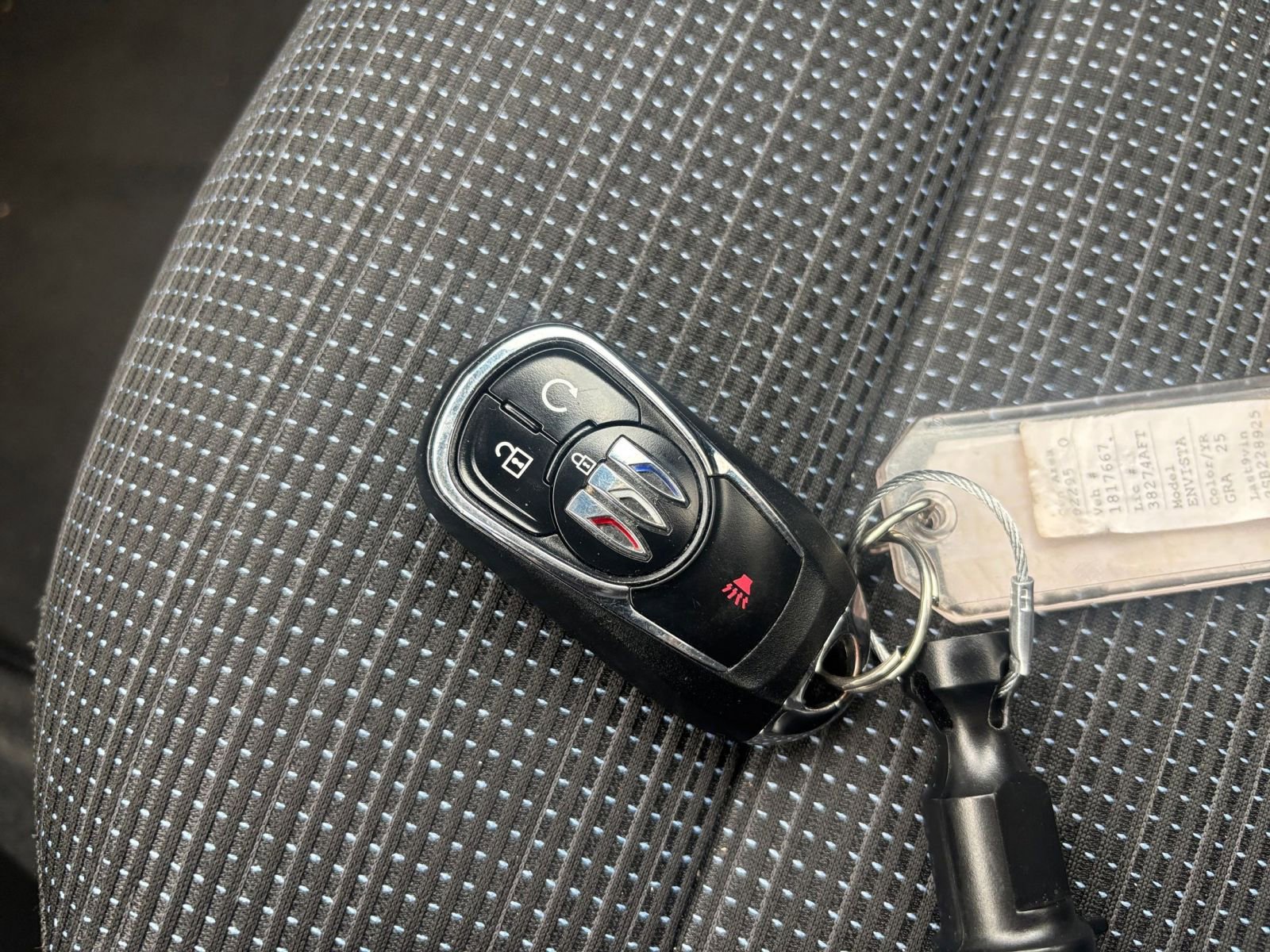 Used 2025 Buick Envista Preferred image 23