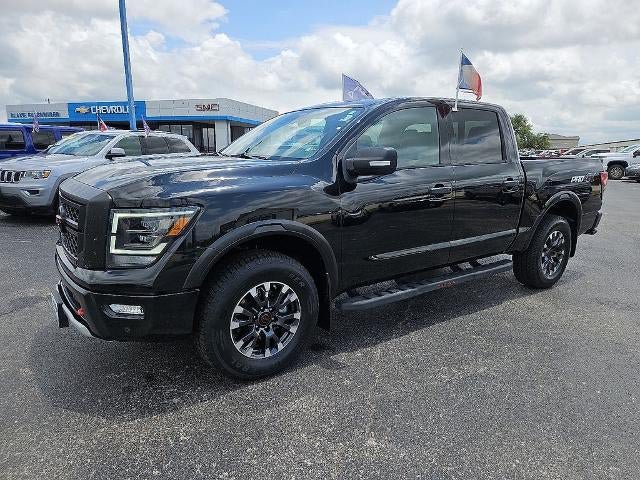 Used 2023 Nissan Titan PRO-4X w/ Pro-4x Convenience Package AWD/4WD image 2