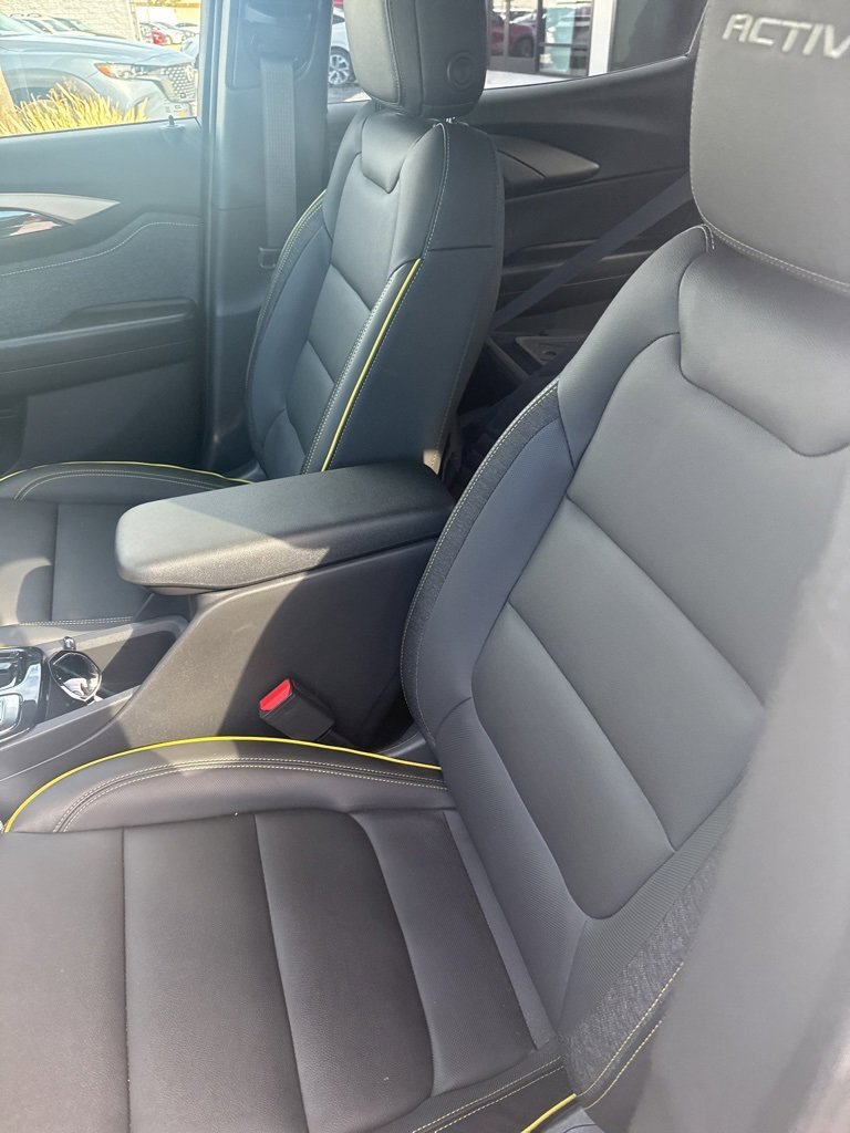 Used 2025 Chevrolet TrailBlazer ACTIV w/ Driver Confidence Package image 48