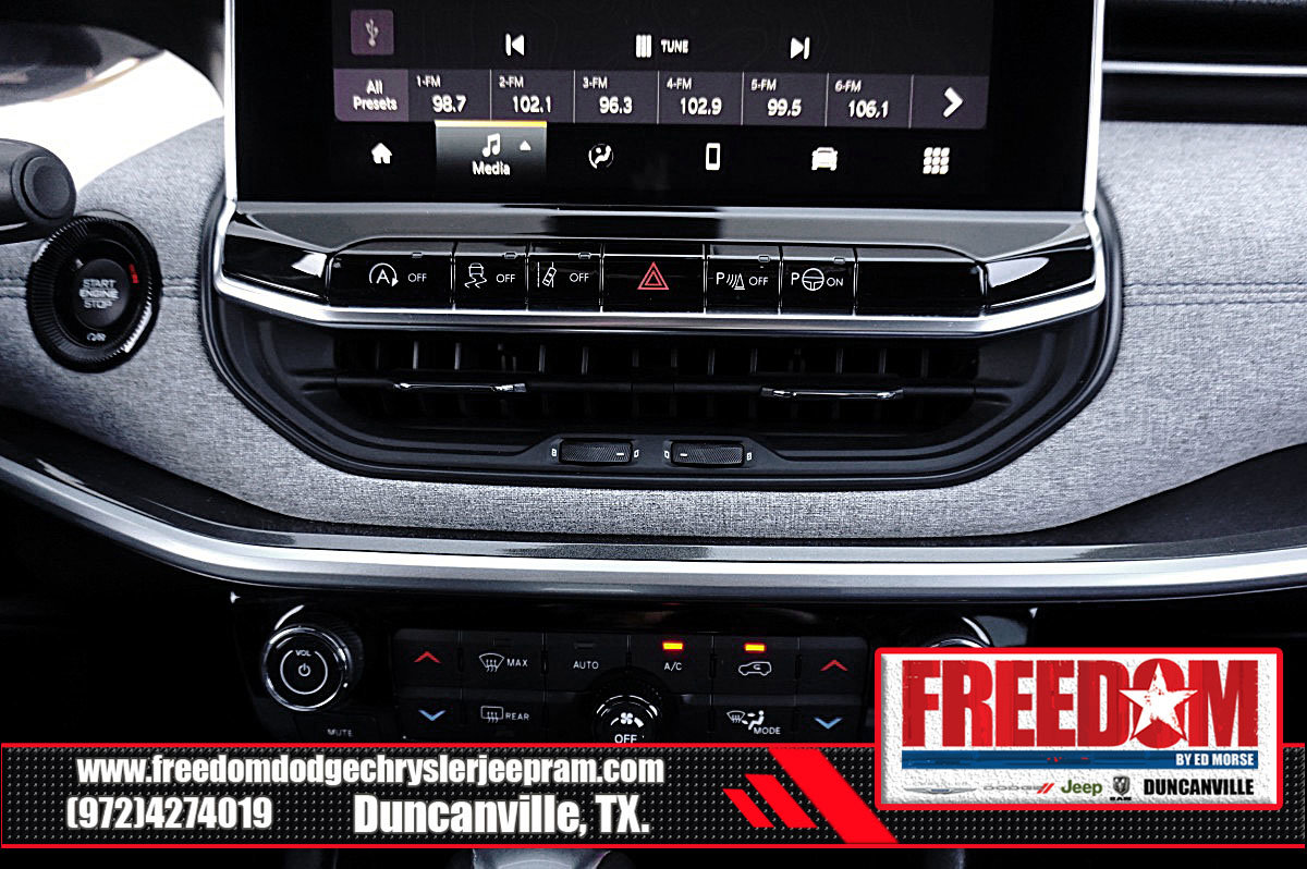 Used 2023 Jeep Compass Latitude w/ Convenience Group image 22