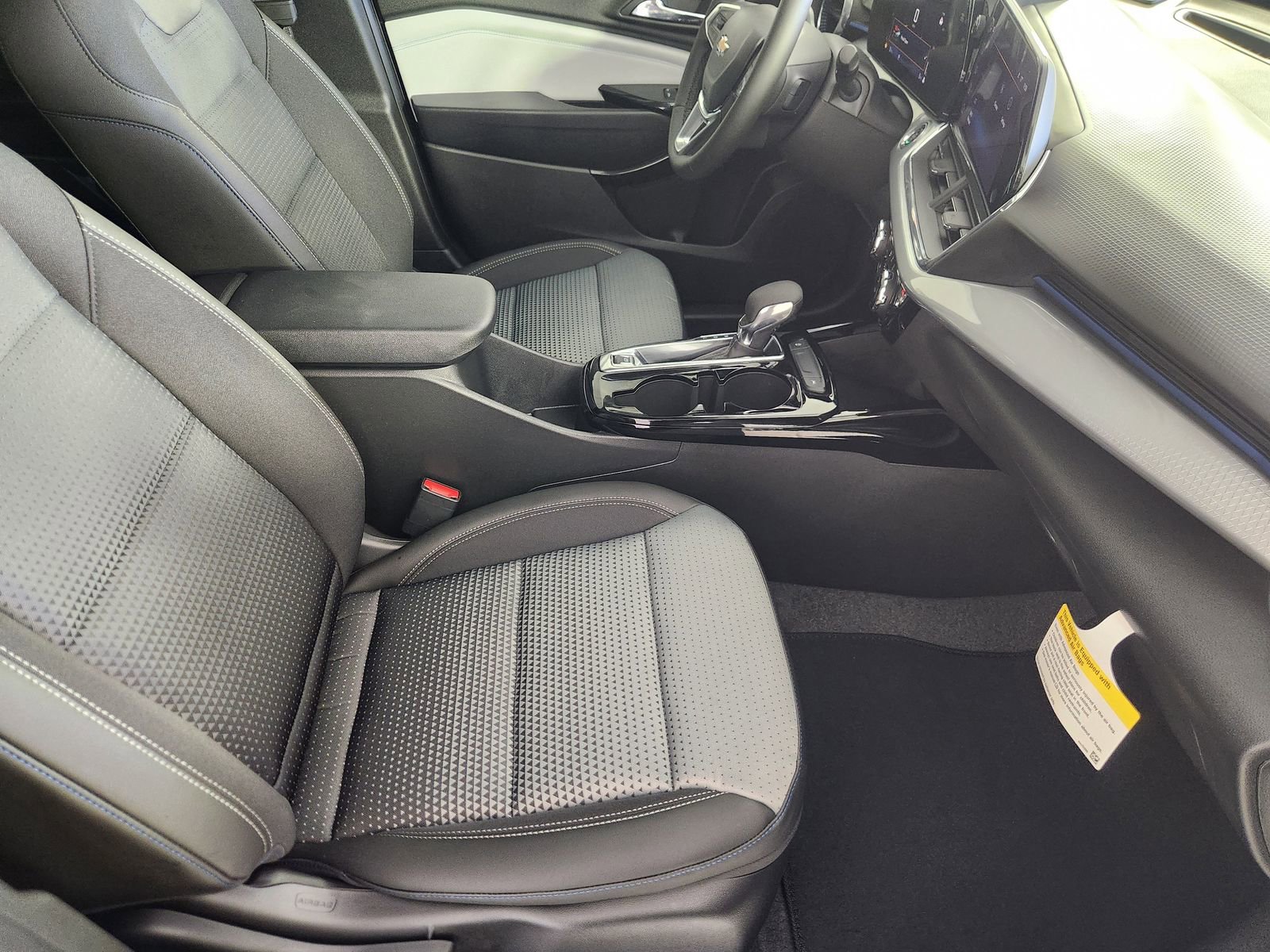 New 2026 Chevrolet Trax LT w/ Driver Confidence Package image 16