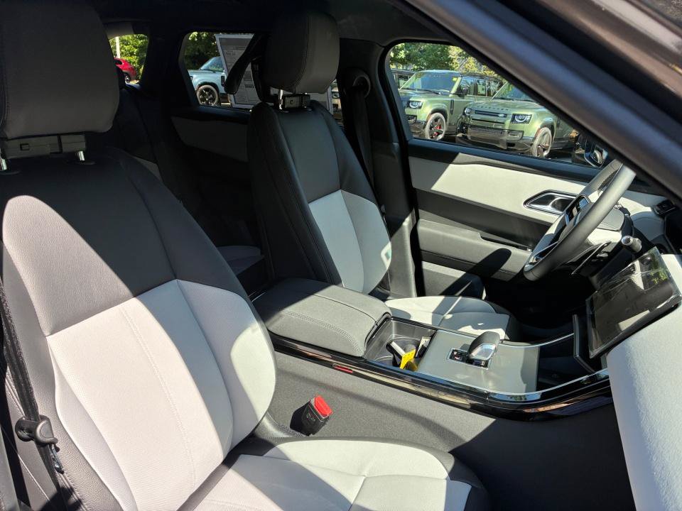 New 2026 Land Rover Range Rover Velar S AWD/4WD image 28