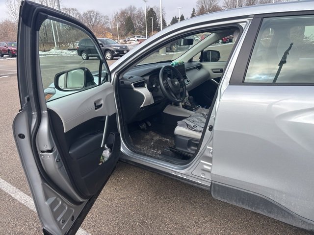 Used 2024 Toyota Corolla Cross L image 3