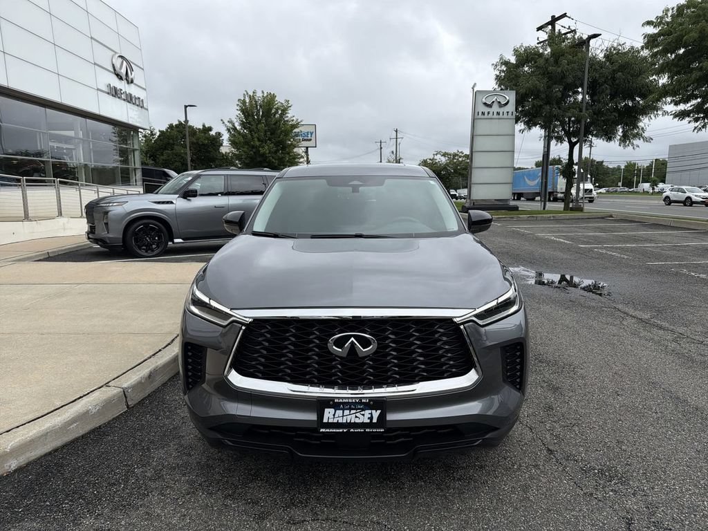Certified 2025 INFINITI QX60 Pure AWD/4WD image 3