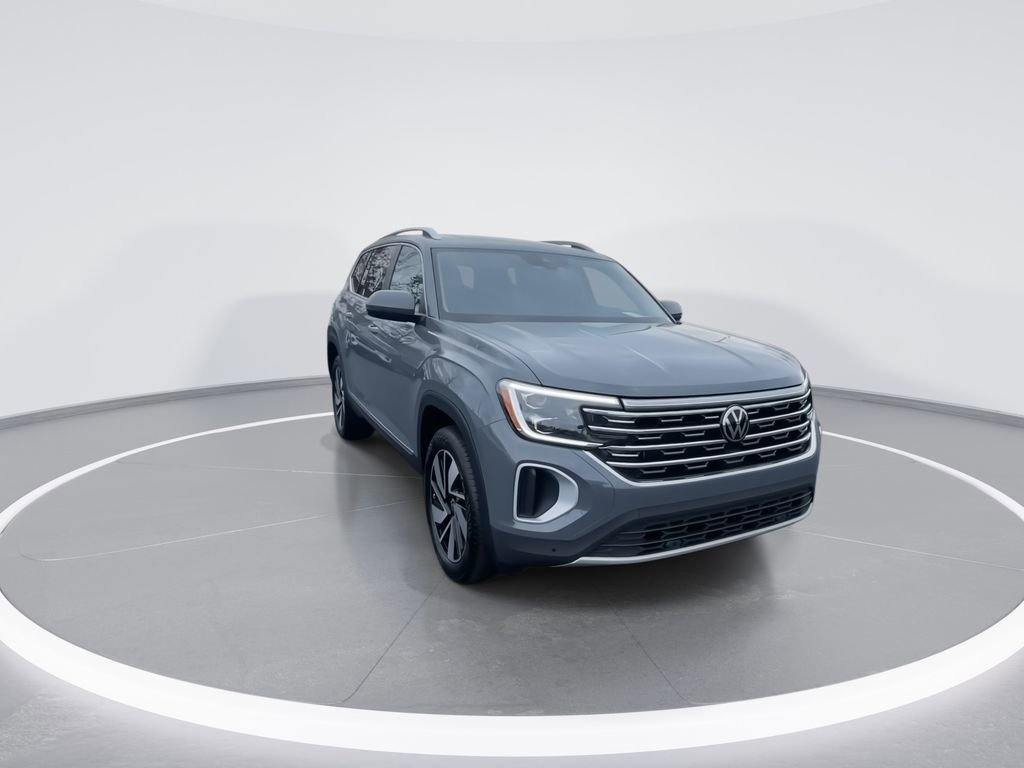 Used 2025 Volkswagen Atlas SEL image 2