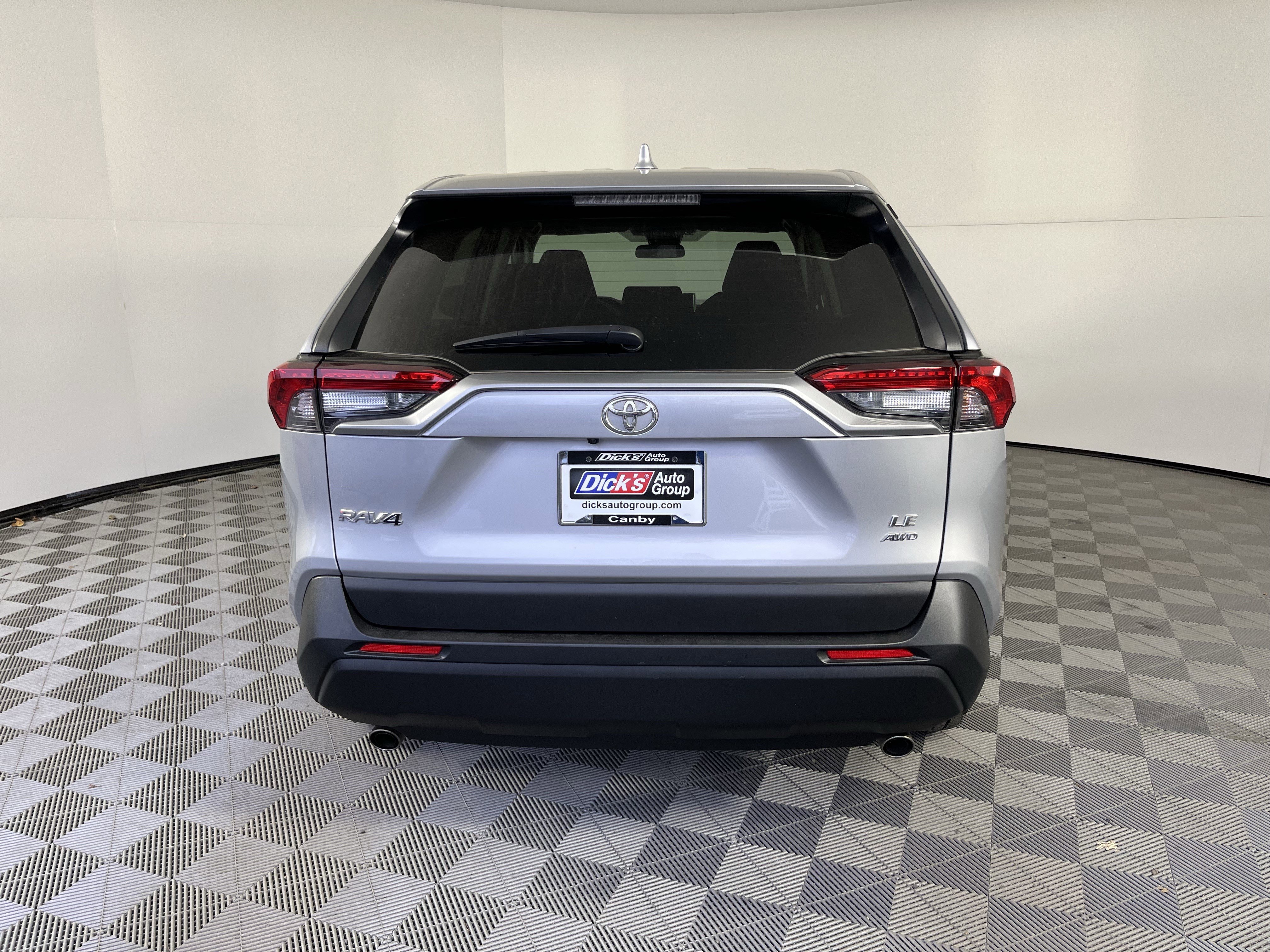 Used 2023 Toyota RAV4 LE image 4