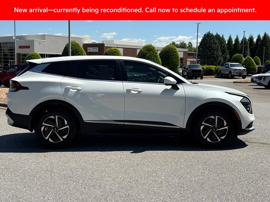 Certified 2025 Kia Sportage LX FWD image 7