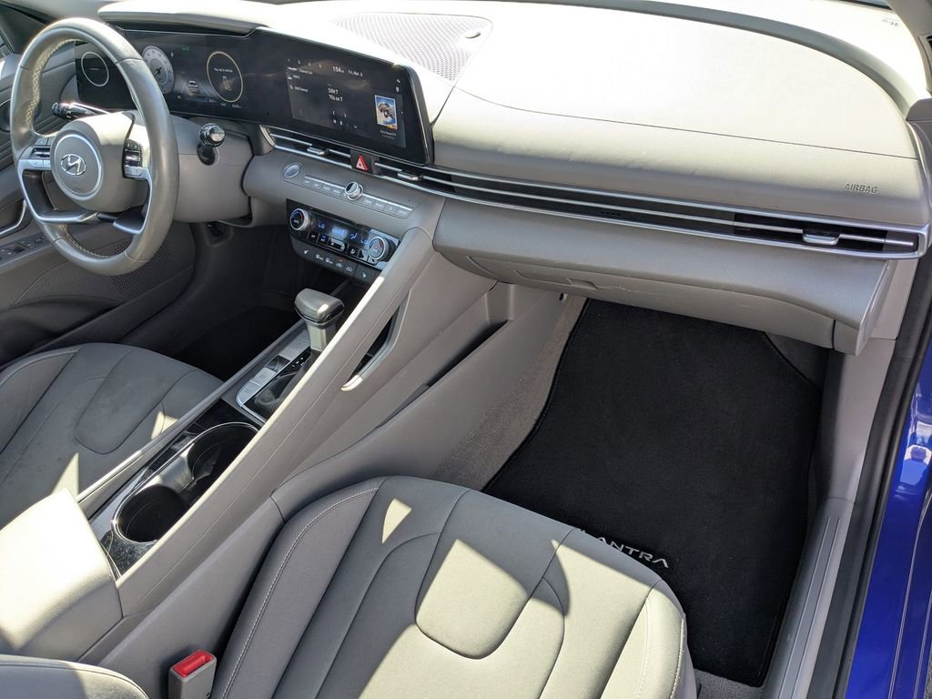 Used 2023 Hyundai Elantra SEL w/ Convenience Package image 21