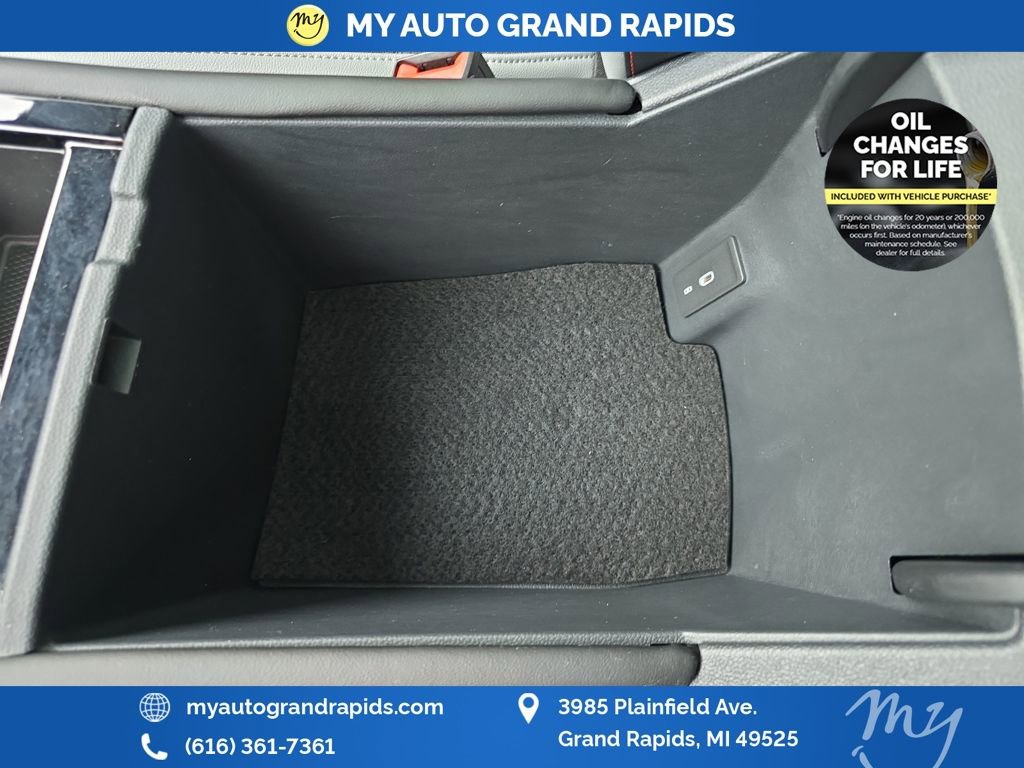 Used 2024 Volkswagen Atlas Peak Edition SE image 28