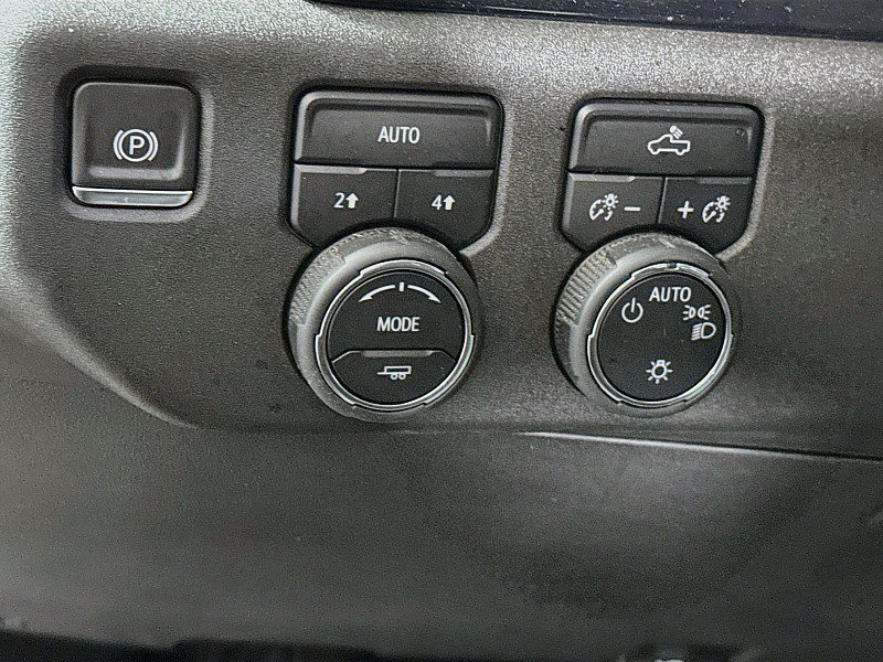 Used 2023 Chevrolet Silverado 1500 LT AWD/4WD image 10
