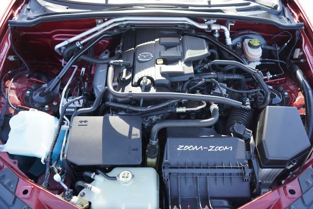 Used 2006 MAZDA MX-5 Miata Sport w/ Appearance Pkg RWD image 3
