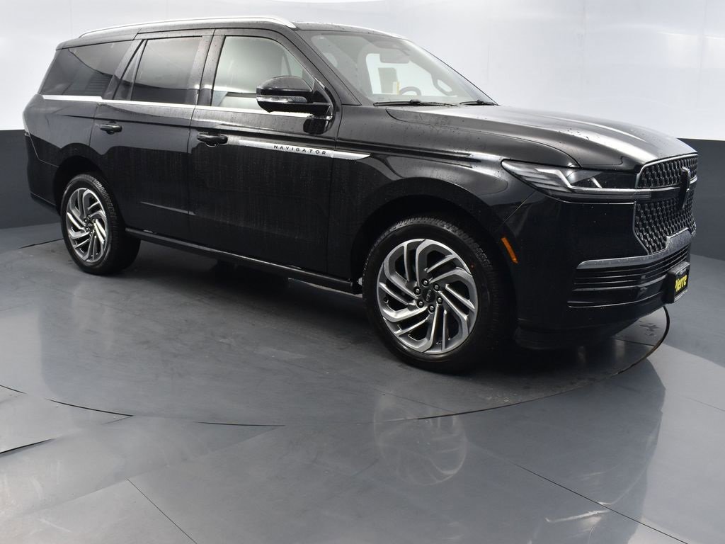 New 2025 Lincoln Navigator Reserve image 3