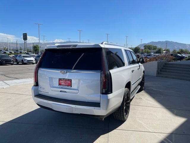 Used 2016 Cadillac Escalade ESV Luxury AWD/4WD image 5