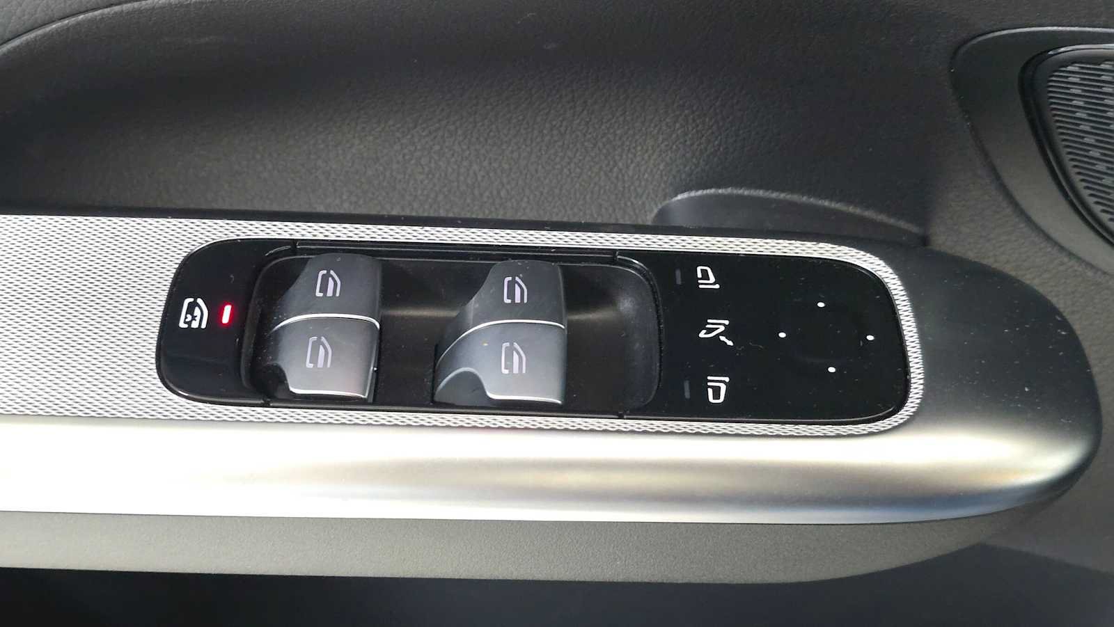 Certified 2026 Mercedes-Benz GLC 300 4MATIC image 24