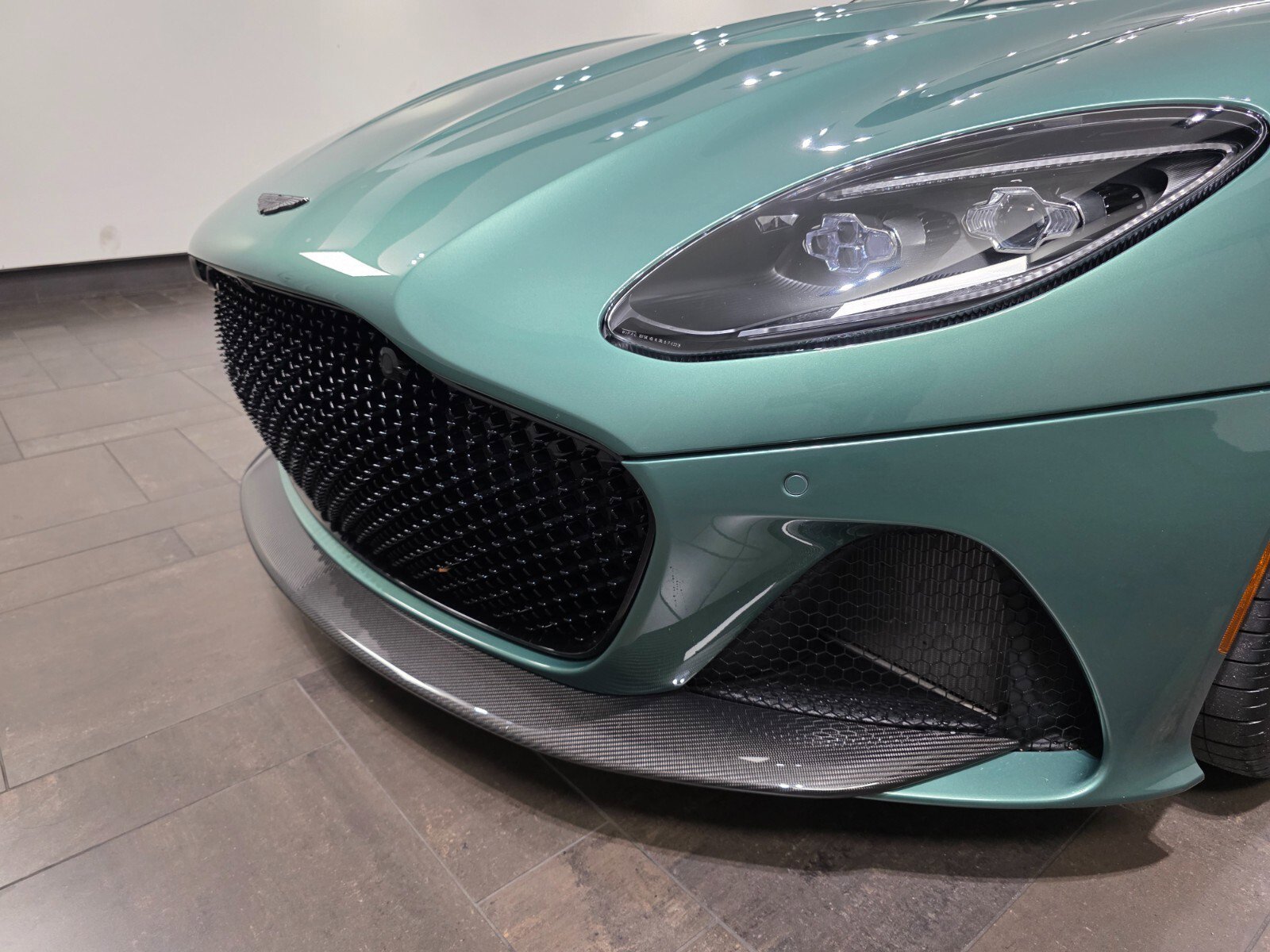 Used 2023 Aston Martin DBS Superleggera Volante image 29