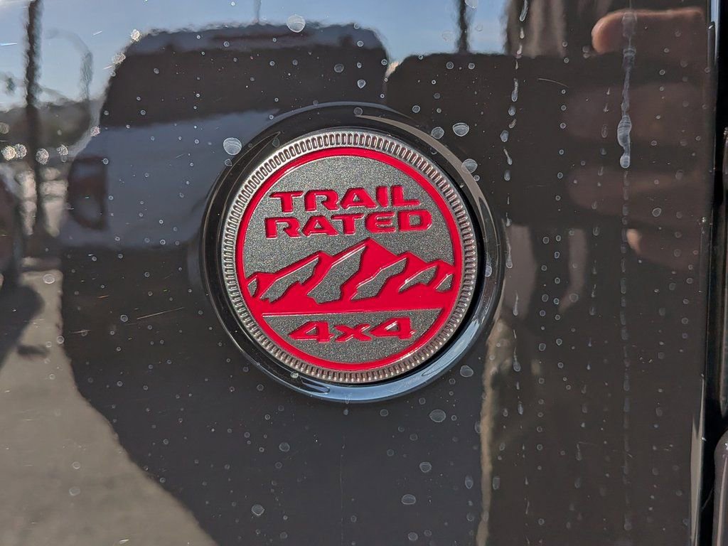 New 2026 Jeep Gladiator Rubicon w/ Steel Bumper Group AWD/4WD image 9