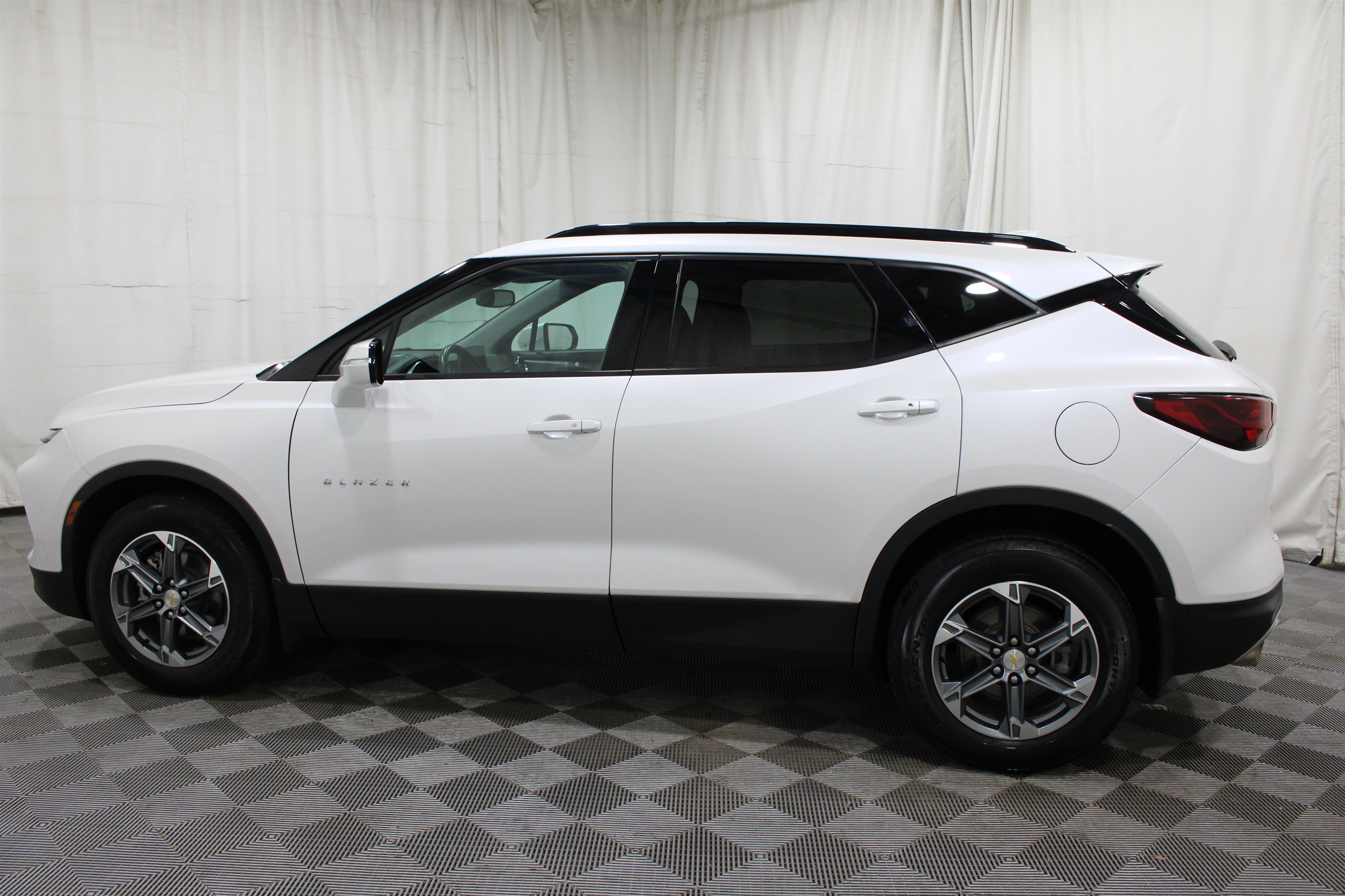 Used 2023 Chevrolet Blazer LT AWD/4WD image 34