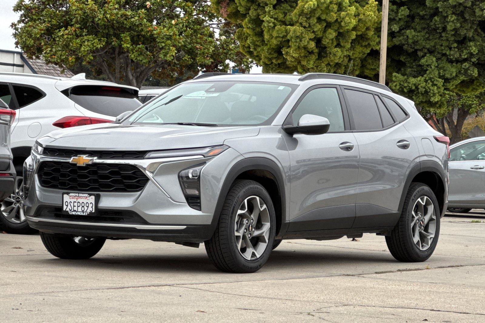 Used 2025 Chevrolet Trax LT w/ Driver Confidence Package FWD image 11